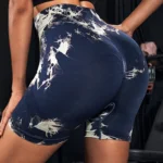 Pantaloncini da Yoga Tie Dye: Stile e Comfort per i Tuoi Allenamenti - immagine 4