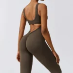 Tuta da Yoga a V Posteriore per Donna: Eleganza e Comodità per i Tuoi Allenamenti - immagine 6