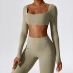 Top Sportivo “Naked Feeling” a Maniche Lunghe per Yoga e Running - Hearuisavy - immagine 5