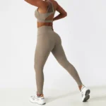 Hearuisavy - Tuta da Allenamento Scrunch 2 Pezzi Donna, Set da Yoga con Reggiseno Sportivo e Pantaloncini Fitness - immagine 5
