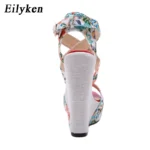 Eilyken – Sandali Estivi con Zeppa e Plateau in Seta Stampata - immagine 3