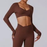 MIKETI – Top Yoga Donna a Maniche Lunghe Crop Push-Up, Traspirante e Quick-Dry - immagine 3