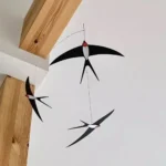Ciondolo Rondine dell’Equilibrio – Decorazione Elegante per Casa & Giardino - immagine 3