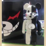 BearLux – Statua Bearbrick 400% da 28 cm, Figurina Moderna in PVC per Decorazione di Soggiorno, Camera o Ufficio - immagine 6
