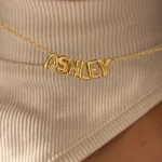 Doyours – Collana con lettera iniziale A-Z in rame placcato oro 18K - immagine 3