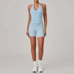 Completo yoga 2 pezzi donna con top corto e pantaloncini - immagine 3