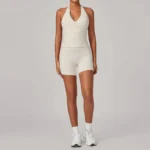 Completo yoga 2 pezzi donna con top corto e pantaloncini - immagine 4