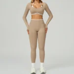 Set yoga donna 2 pezzi senza cuciture con top e leggings - immagine 2