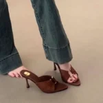 Sandali estivi donna con tacco sottile e punta aperta - immagine 2