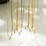 Collana lettera iniziale zirconi CZ placcata oro A-Z - immagine 4