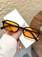 Occhiali ovali piccoli da donna stile fashion - immagine 3
