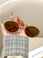 Occhiali da sole donna ovali retrò in metallo UV400 - immagine 3
