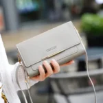 Borsa portafoglio da donna convertibile con tracolla - immagine 2