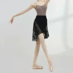 Gonna da balletto donna nera avvolgente con piume - immagine 5