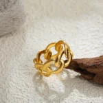 Anello donna catena cubana larga in acciaio dorato - immagine 2