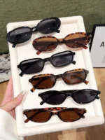 Set 6 occhiali ovali piccoli decorativi moda casual - immagine 3