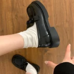 Mocassini donna stile college con nodo e tacco largo - immagine 4