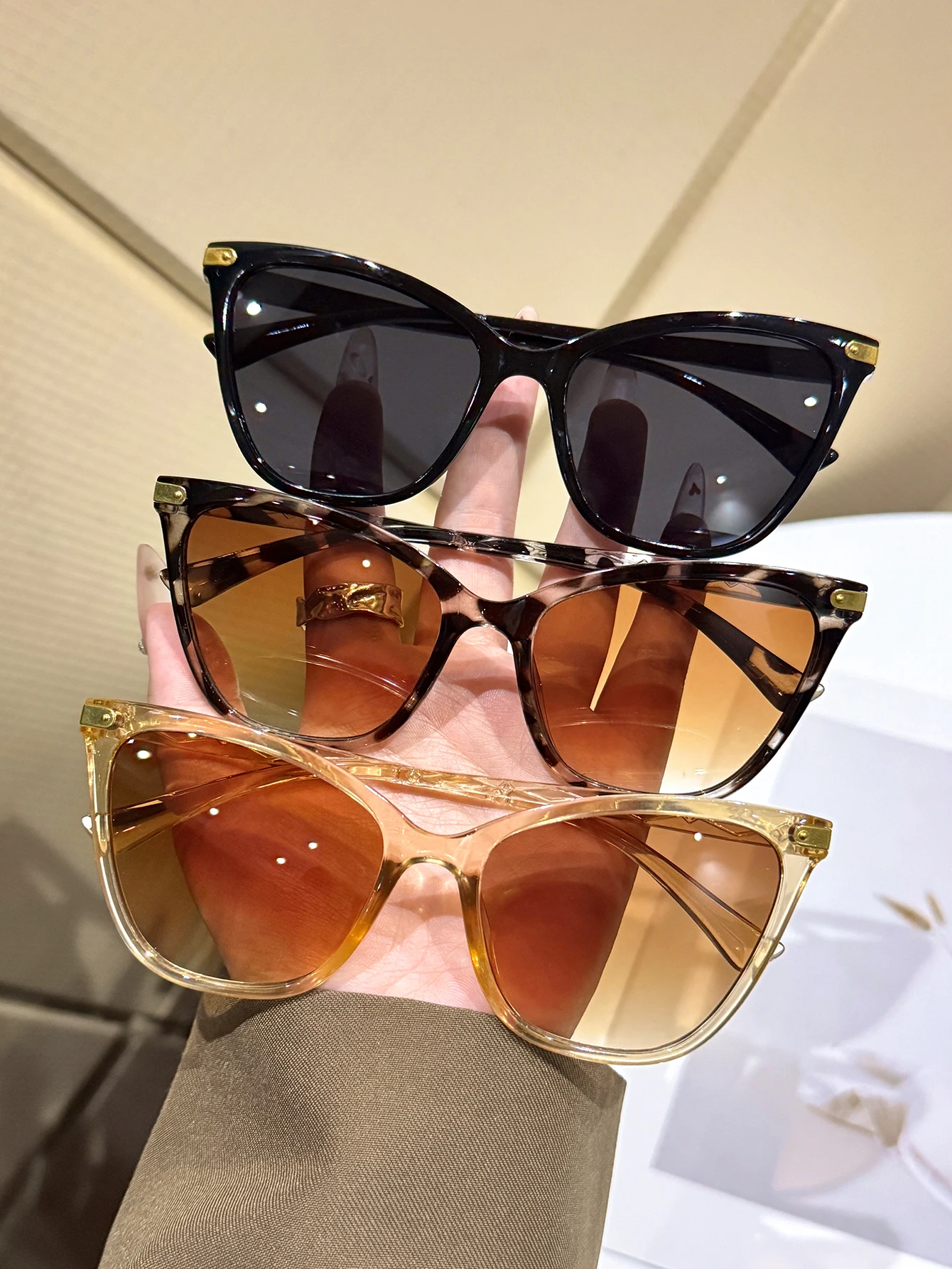 kf-S33501c6fed3a4f319d9c2f31b24b6b57j Set 3 occhiali da sole donna cat eye multicolore - immagine 1