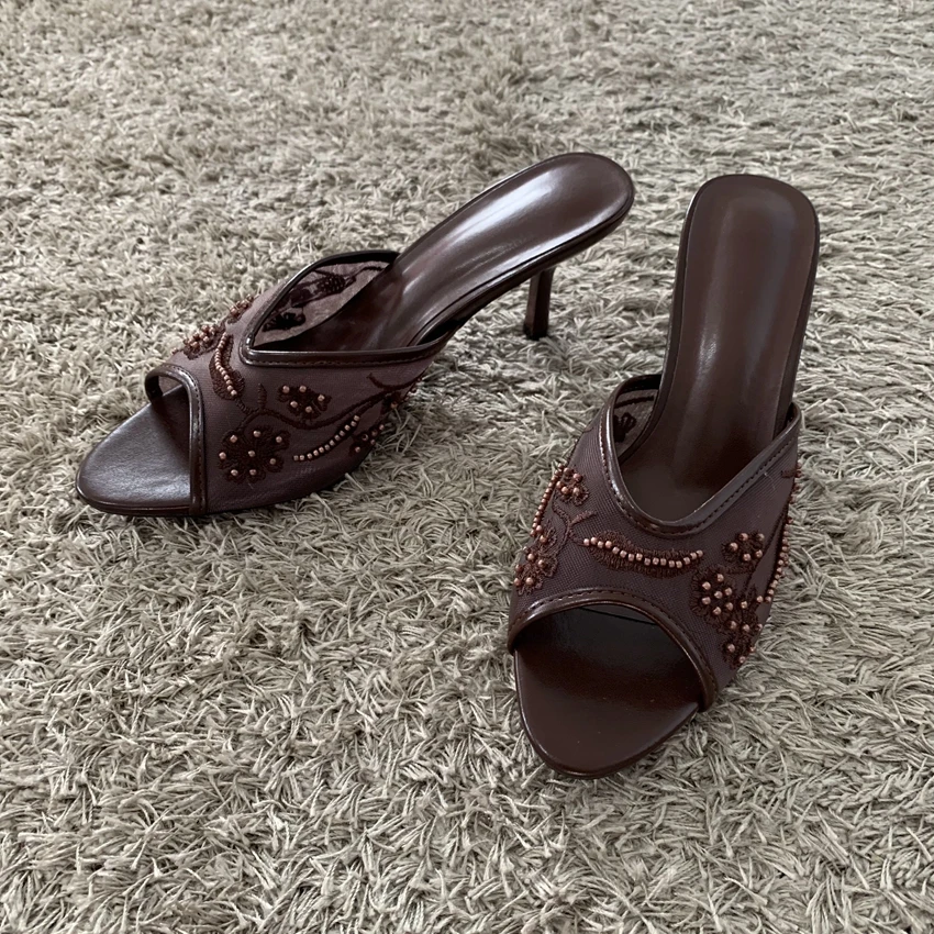 kf-S343997119e404a40beb7a67bd982ed94T Sandali estivi da donna con tacco e ricami in rete - immagine 1