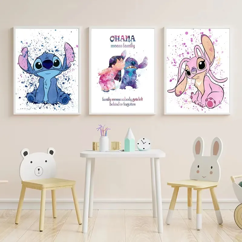 kf-S3eec3b80b92f4a24bb599636c9193c60C Poster Ohana Lilo & Stitch con frase famiglia in tela - immagine 1
