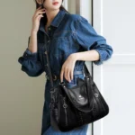 Borsa a tracolla donna grande capacità in pelle morbida - immagine 4