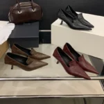 Décolleté donna in pelle morbida a punta con tacco sottile - immagine 6