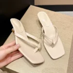 Pantofole estive da donna con tacco basso comfort - immagine 3