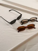 Set 3 occhiali da sole quadrati unisex per feste - immagine 3