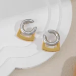 Orecchino a clip squadrato bicolore placcato oro 18K - immagine 5