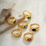 Anello donna acciaio oro con zirconi multicolore a spirale - immagine 2