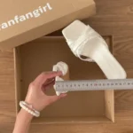 Ciabatte da donna in pizzo con tacco sottile - immagine 4