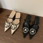Sandali da donna eleganti con fiori e tacco medio