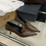 Décolleté donna in pelle morbida a punta con tacco sottile - immagine 5