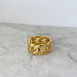 Anello donna catena cubana larga in acciaio dorato - immagine 5