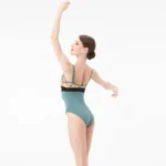 Body danza donna con doppio cinturino e ricamo - immagine 2
