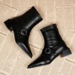 Stivaletti donna tacco spesso con punta a punta e dettaglio metallico - immagine 5