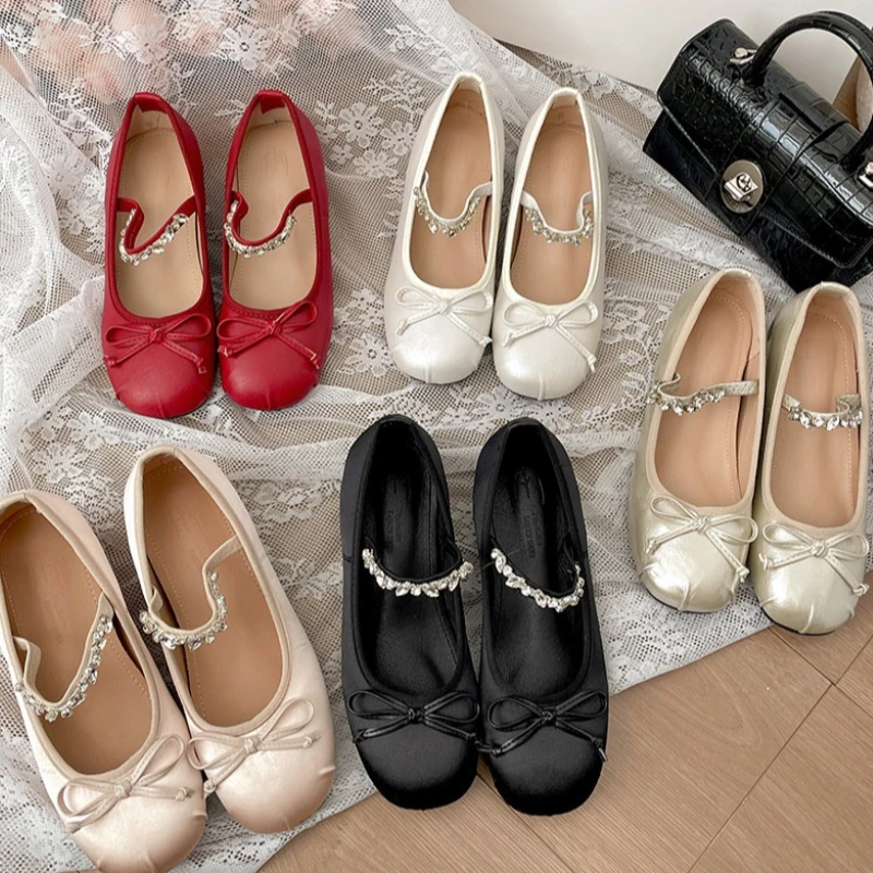 kf-S779a6ae83bee47f09bf2d851dd5d6ab6P Scarpe Mary Jane eleganti con rialzo interno e fiocco - immagine 1