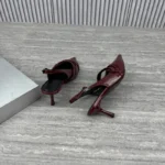 Sandali estivi con tacco alto a punta e cinturino - immagine 3