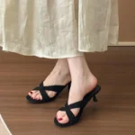 Ciabatte estive vintage da donna con tacco largo - immagine 2