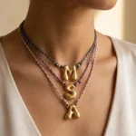 Collana iniziale boho oro con cordino regolabile - immagine 3