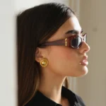 Orecchini a cerchio placcati oro con trama lucida vintage - immagine 3