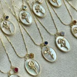 Collana portafortuna fiore mese di nascita donna