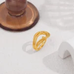 Anello aperto doppio cerchio minimal in acciaio oro - immagine 3