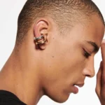 Orecchino a clip squadrato bicolore placcato oro 18K - immagine 2