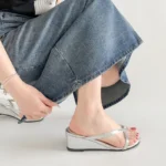 Sandali estivi donna con zeppa e fascia elegante - immagine 5