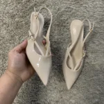 Sandali slingback donna con tacco medio a punta - immagine 3