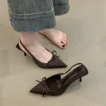 Sandali eleganti da donna con tacco alto e fiocco - immagine 2