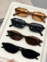 Set occhiali da sole retrò piccoli rettangolari e ovali - immagine 2