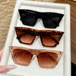 Set 3 occhiali da sole cat-eye montatura grande