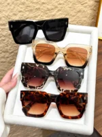 Set 4 occhiali da sole quadrati oversize retrò - immagine 3